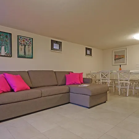 Vila Leone