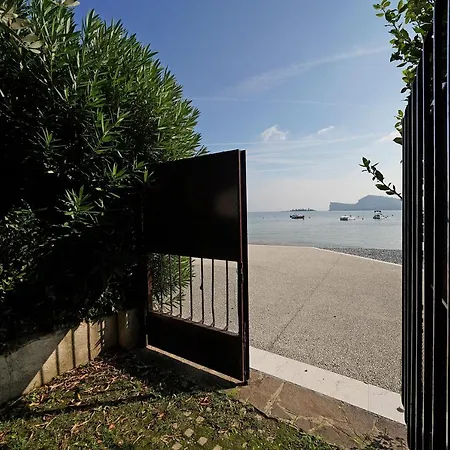 Leone Vila San Felice del Benaco